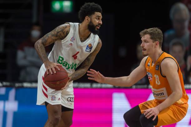 动条款相结 动条款相结